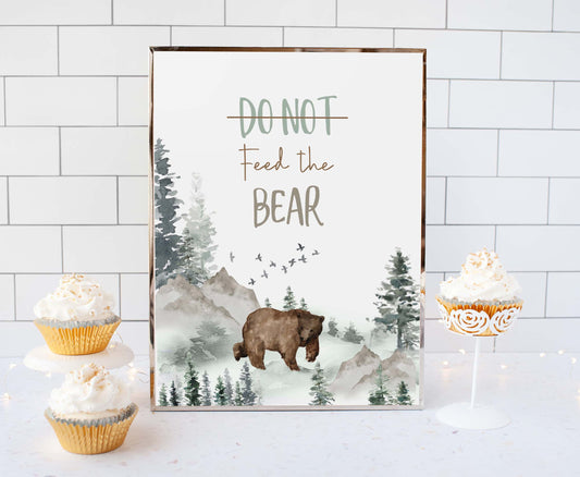 Do not feed the bear table Sign | Forest Animals Party Decorations - 47H